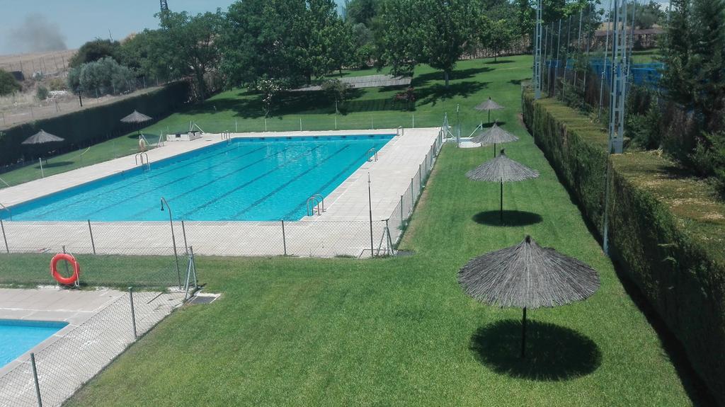 Hostal La Aldaba Hotel Montearagon Екстериор снимка
