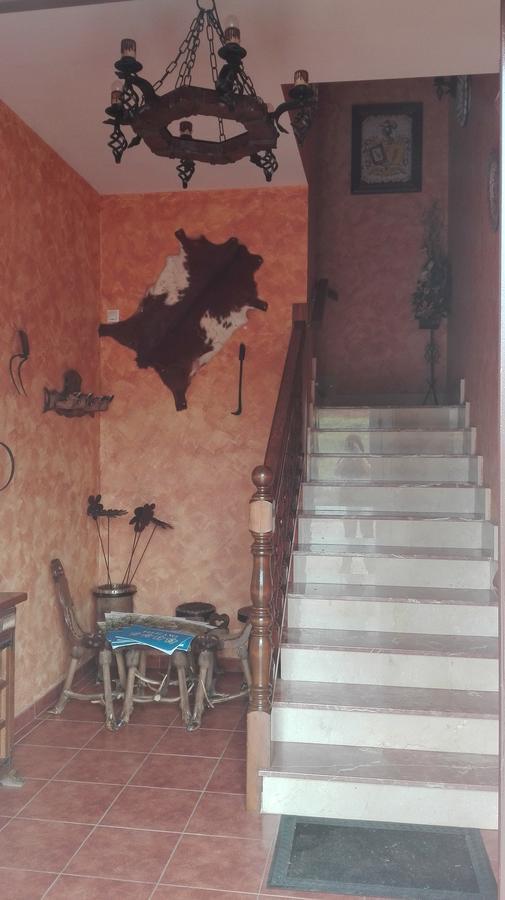Hostal La Aldaba Hotel Montearagon Екстериор снимка