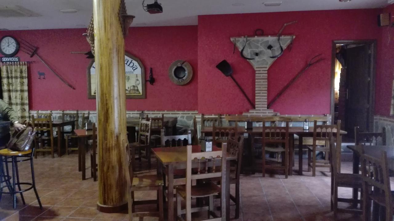 Hostal La Aldaba Hotel Montearagon Екстериор снимка